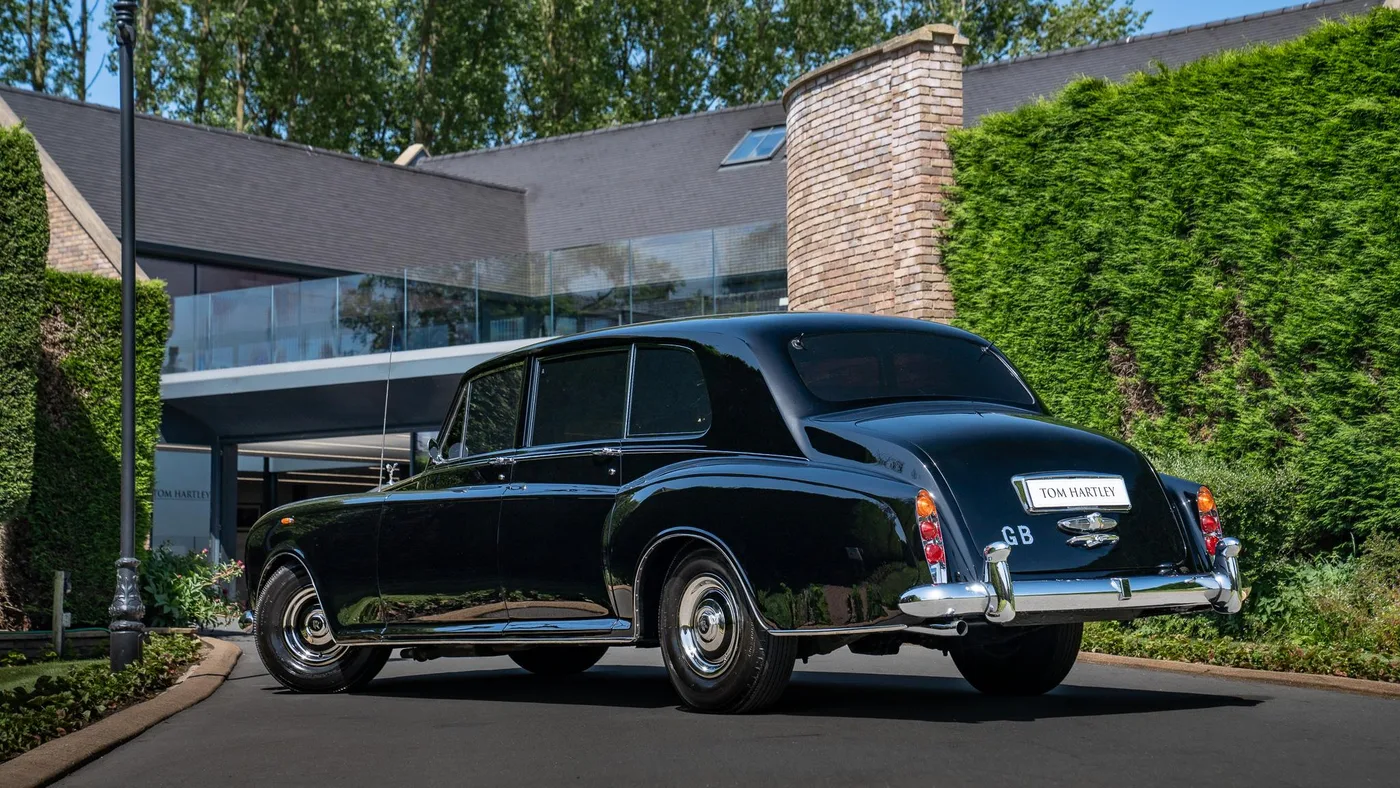 1973 Rolls-Royce Phantom VI Limousine offered by a specialist dealer in Swadlincote, United Kingdom, photo 9 of 15