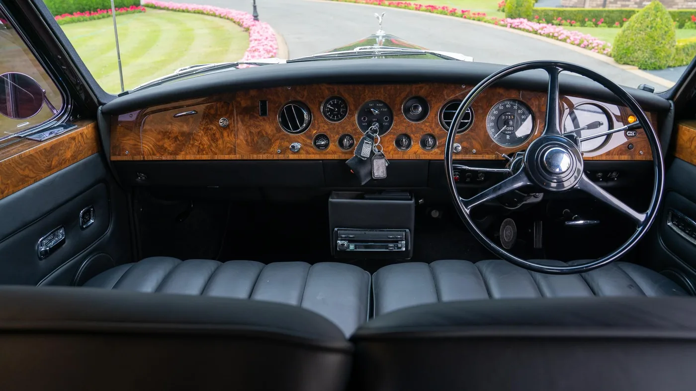 1973 Rolls-Royce Phantom VI Limousine offered by a specialist dealer in Swadlincote, United Kingdom, photo 15 of 15