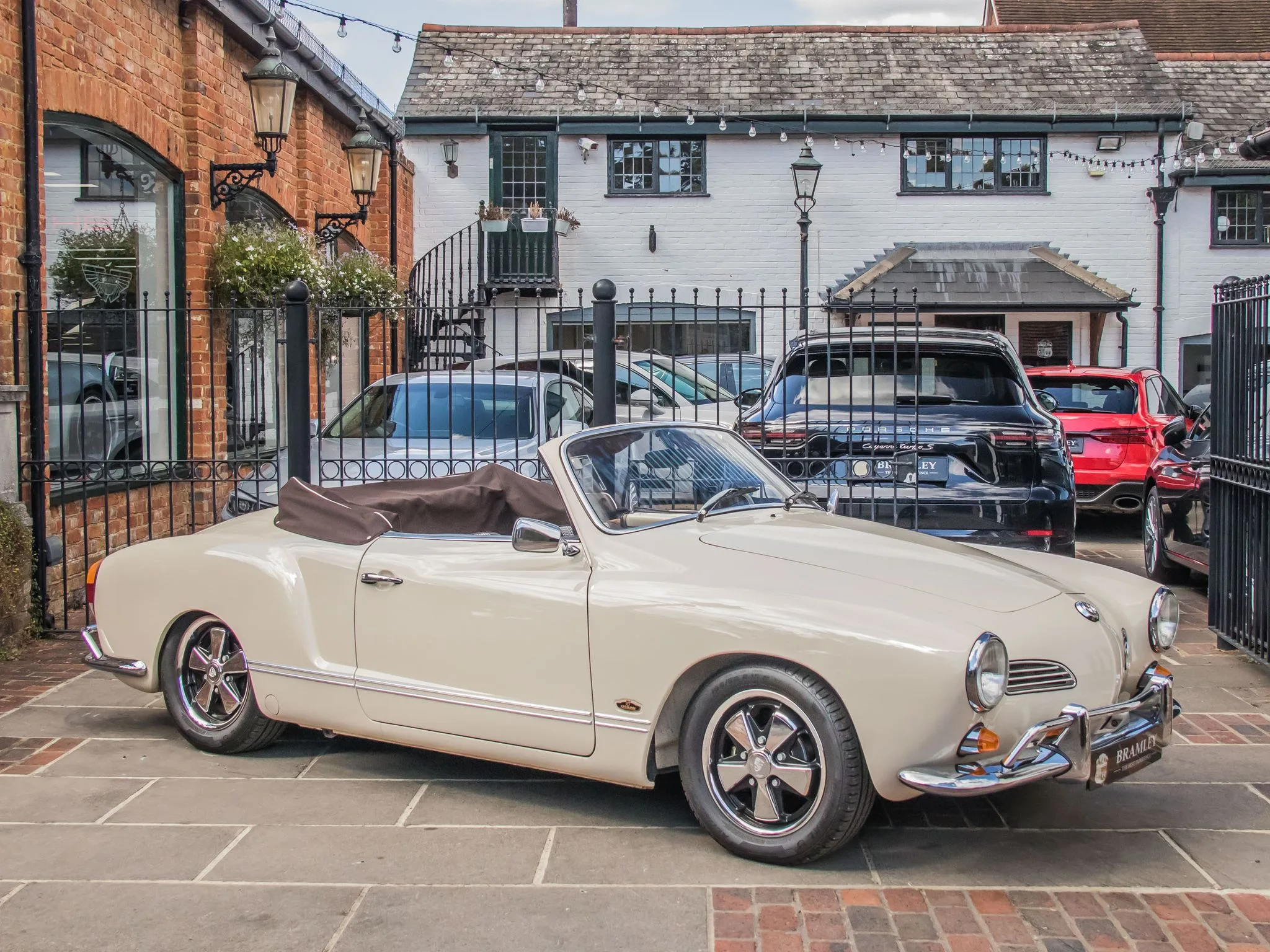 1973 Volkswagen Karmann Ghia Cabriolet, 4/20