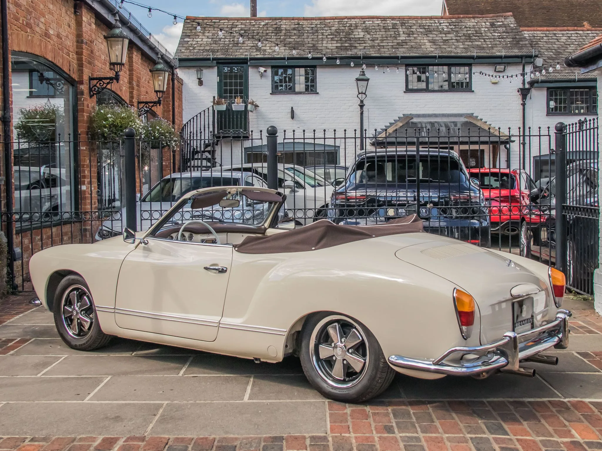 1973 Volkswagen Karmann Ghia Cabriolet, 7/20