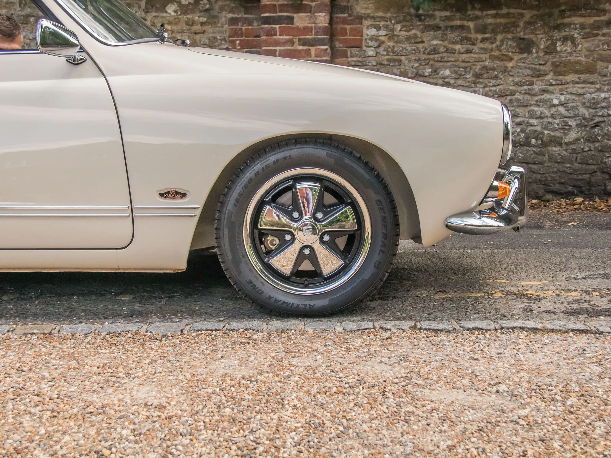 1973 Volkswagen Karmann Ghia Cabriolet, 13/20