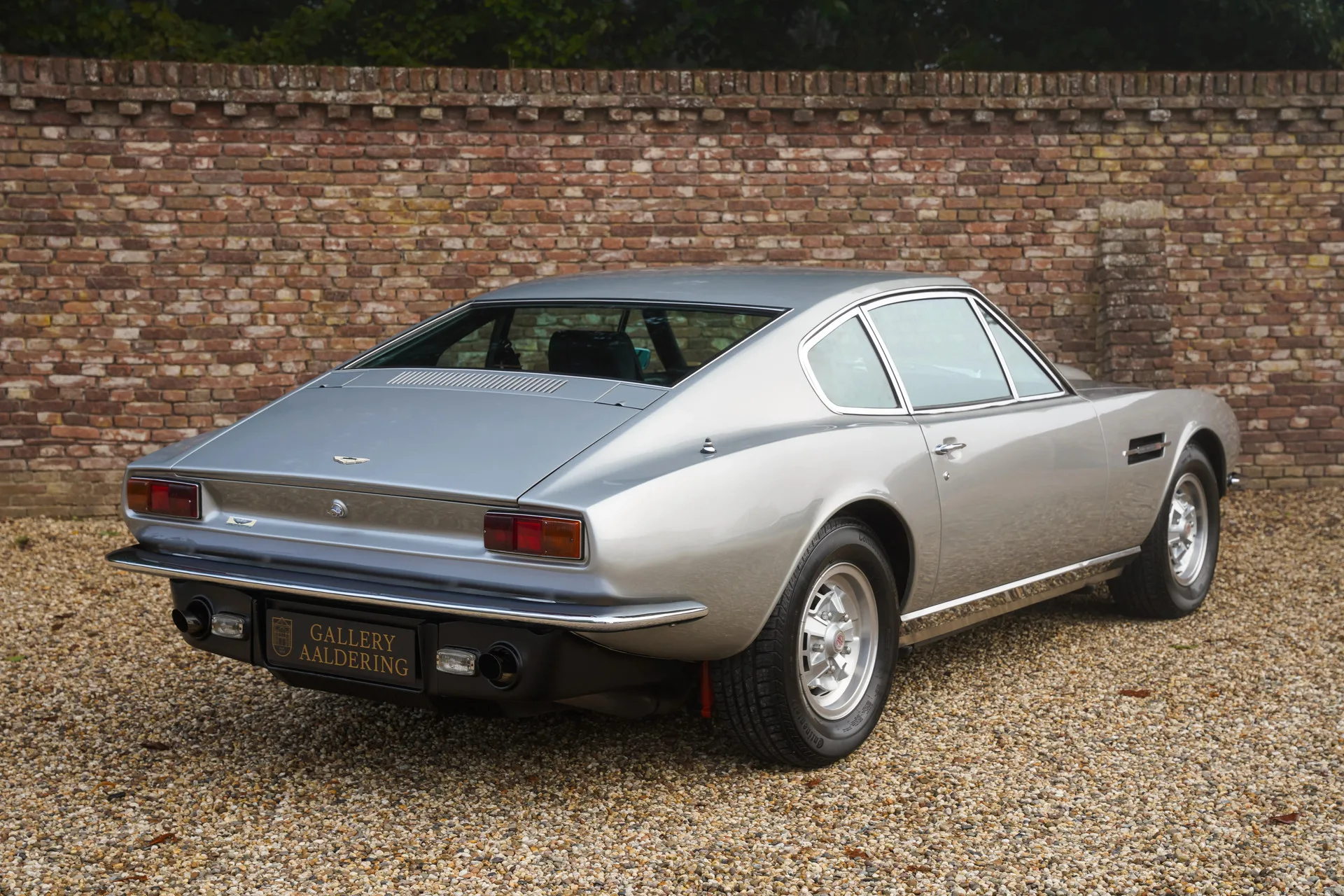 1974 Aston Martin V8 Series 3, 2/30