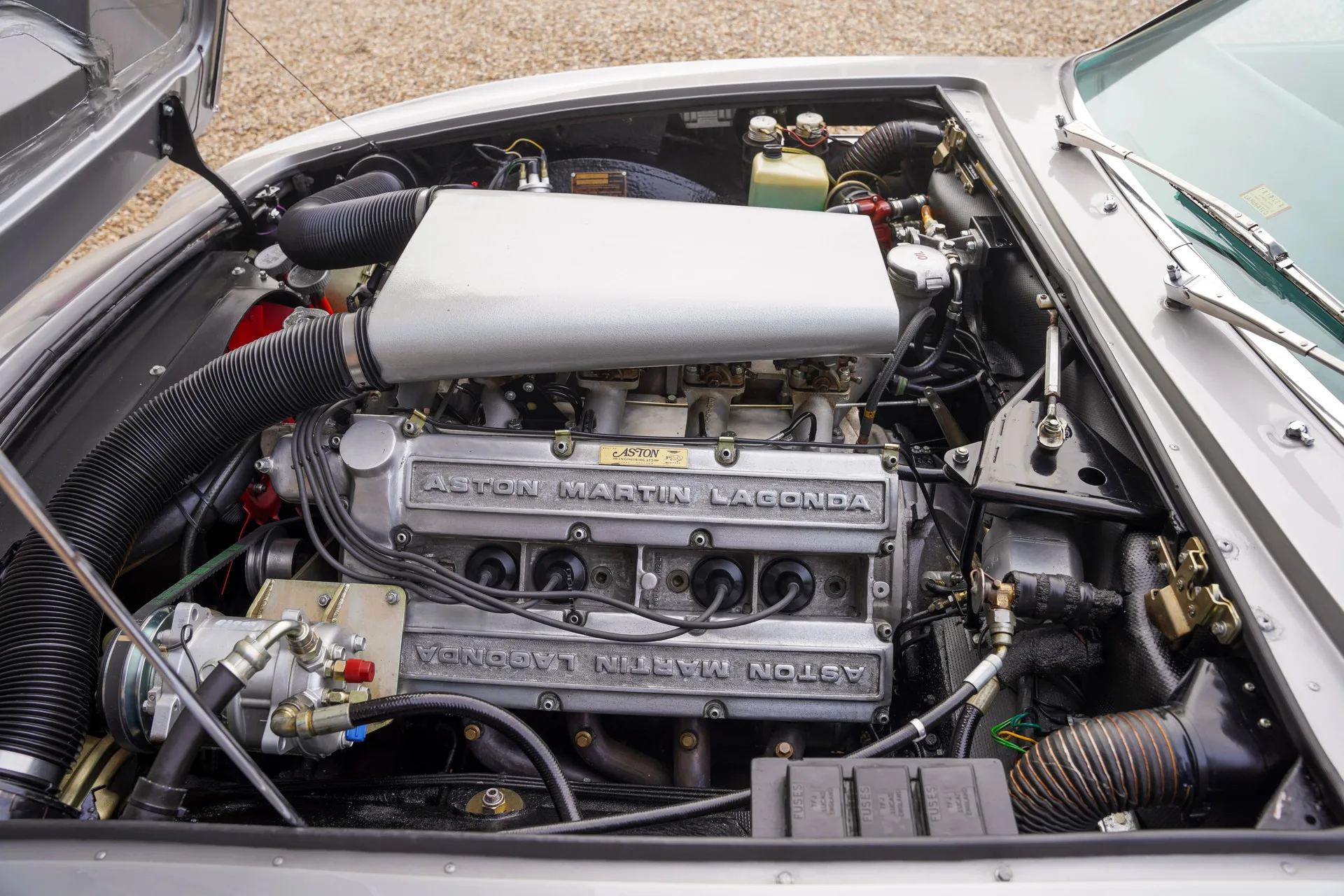 1974 Aston Martin V8 Series 3, 9/30