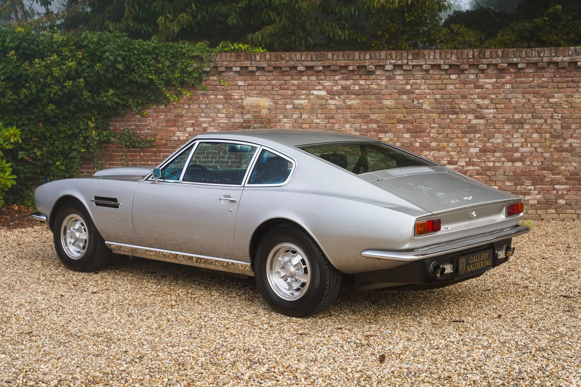 1974 Aston Martin V8 Series 3, 10/30