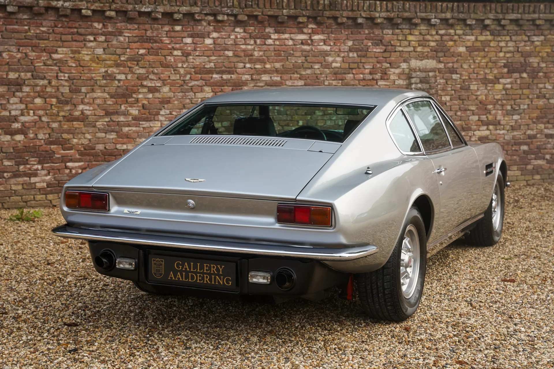 1974 Aston Martin V8 Series 3, 21/30