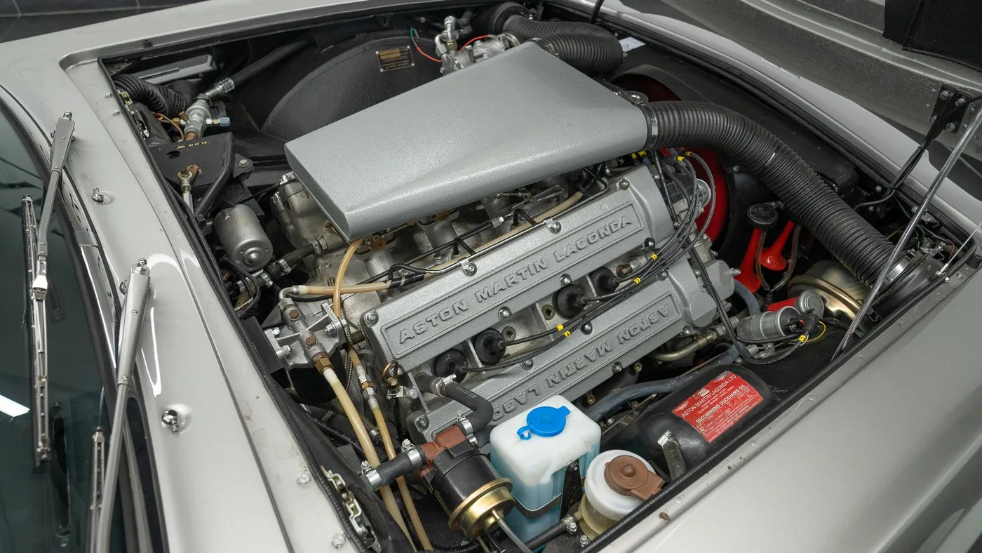 1974 Aston Martin V8 Fast Road specification offered by a specialist dealer in Swadlincote, United Kingdom, photo 12 of 15
