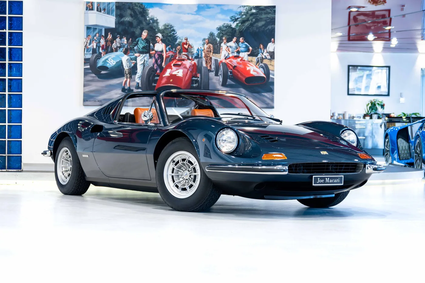 1974 Ferrari Dino 246 GTS angeboten von einem Oldtimerspezialisten in London, Vereinigtes Königreich, Foto 6 von 23
