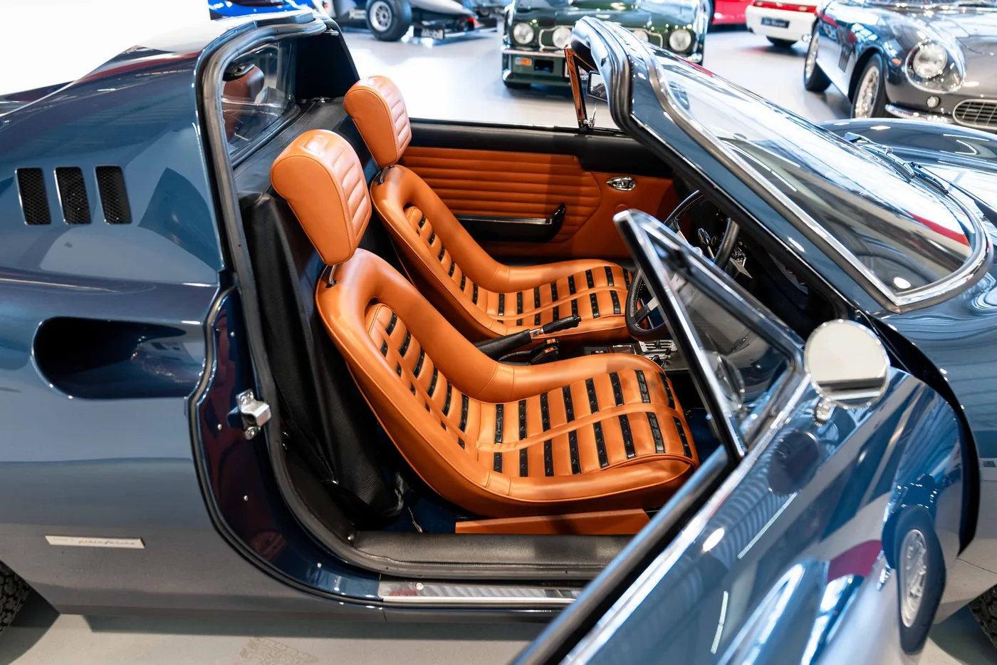 1974 Ferrari Dino 246 GTS angeboten von einem Oldtimerspezialisten in London, Vereinigtes Königreich, Foto 16 von 23