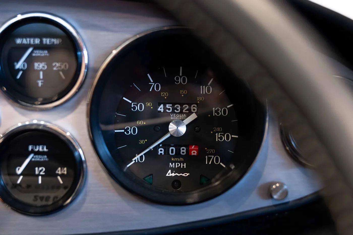 1974 Ferrari Dino 246 GTS angeboten von einem Oldtimerspezialisten in London, Vereinigtes Königreich, Foto 19 von 23