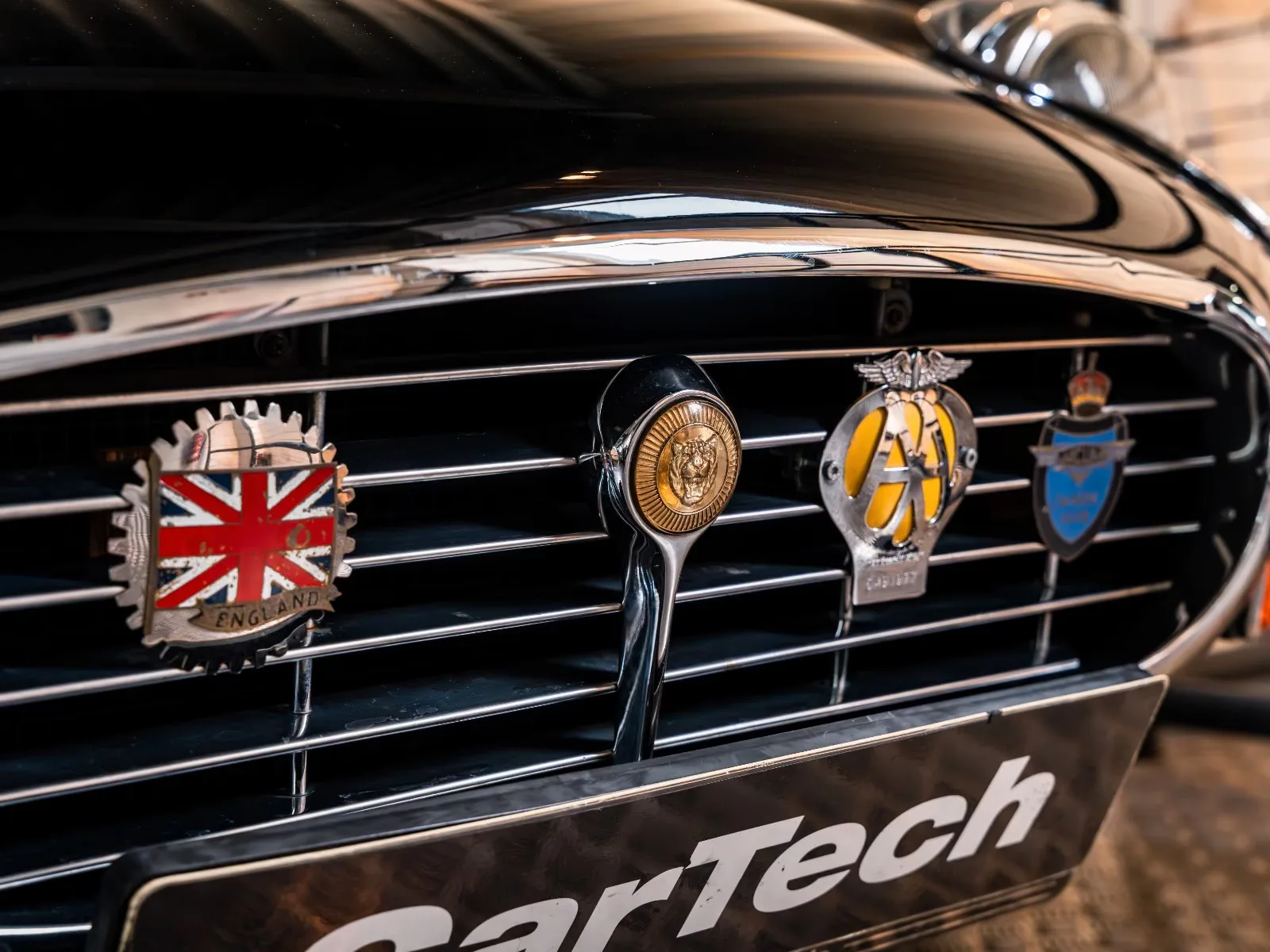 1974 Jaguar E-Type Series 3 V12 Roadster, 10/30