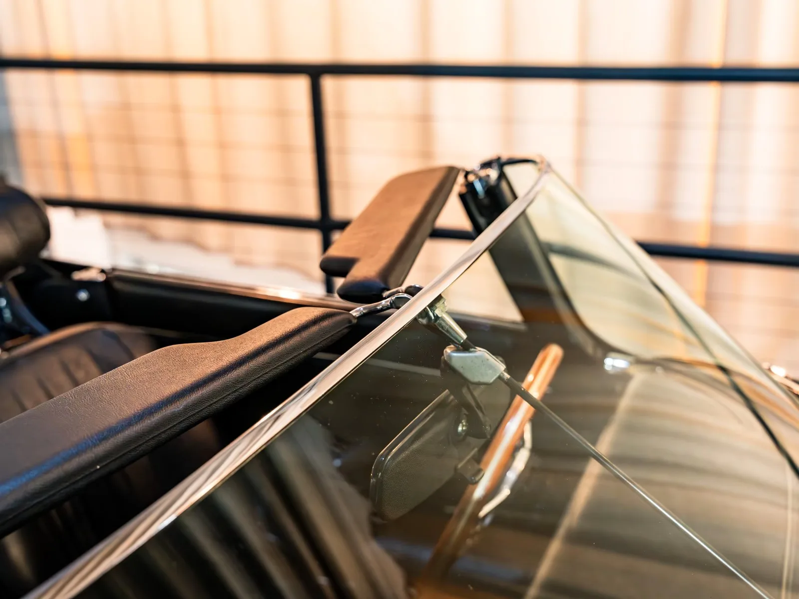 1974 Jaguar E-Type Series 3 V12 Roadster, 14/30