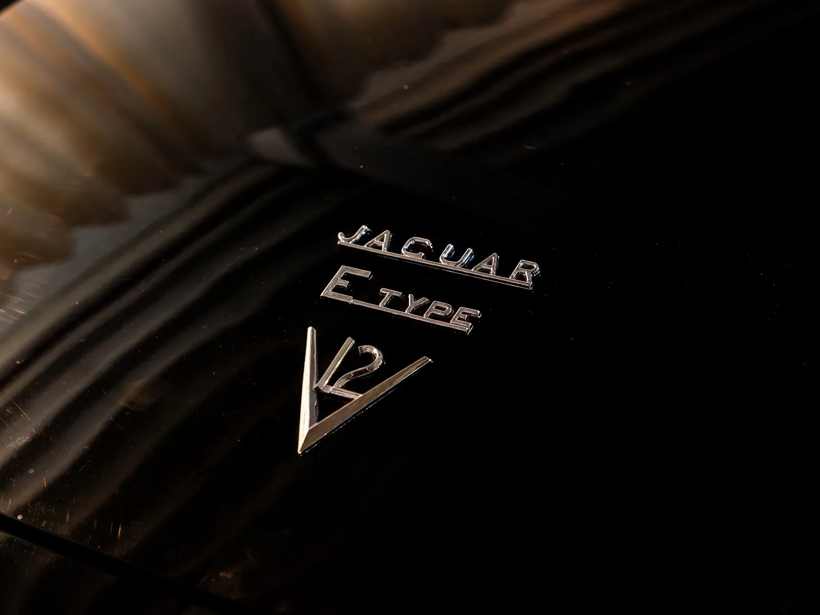 1974 Jaguar E-Type Series 3 V12 Roadster, 15/30