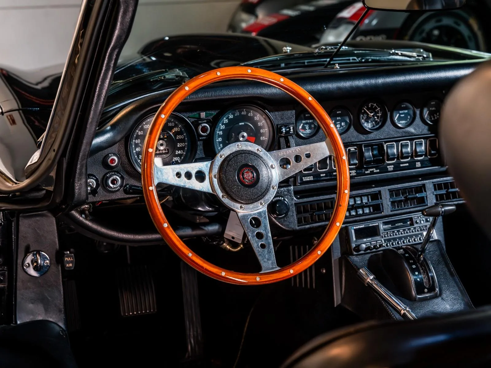 1974 Jaguar E-Type Series 3 V12 Roadster, 24/30