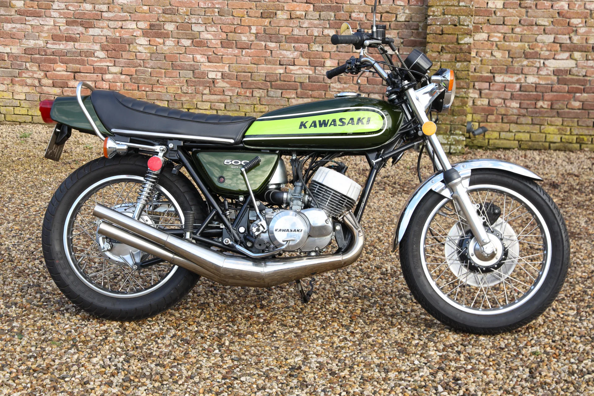 1974 Kawasaki H1 500 Mach III offered by a specialist dealer in Brummen, Netherlands, main photo