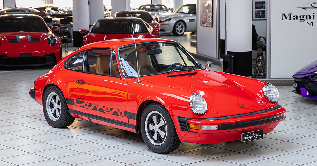 1974 Porsche 911 Carrera 2.7 MFI proposée par un concessionnaire spécialisé à Milan, Italie, photo principale