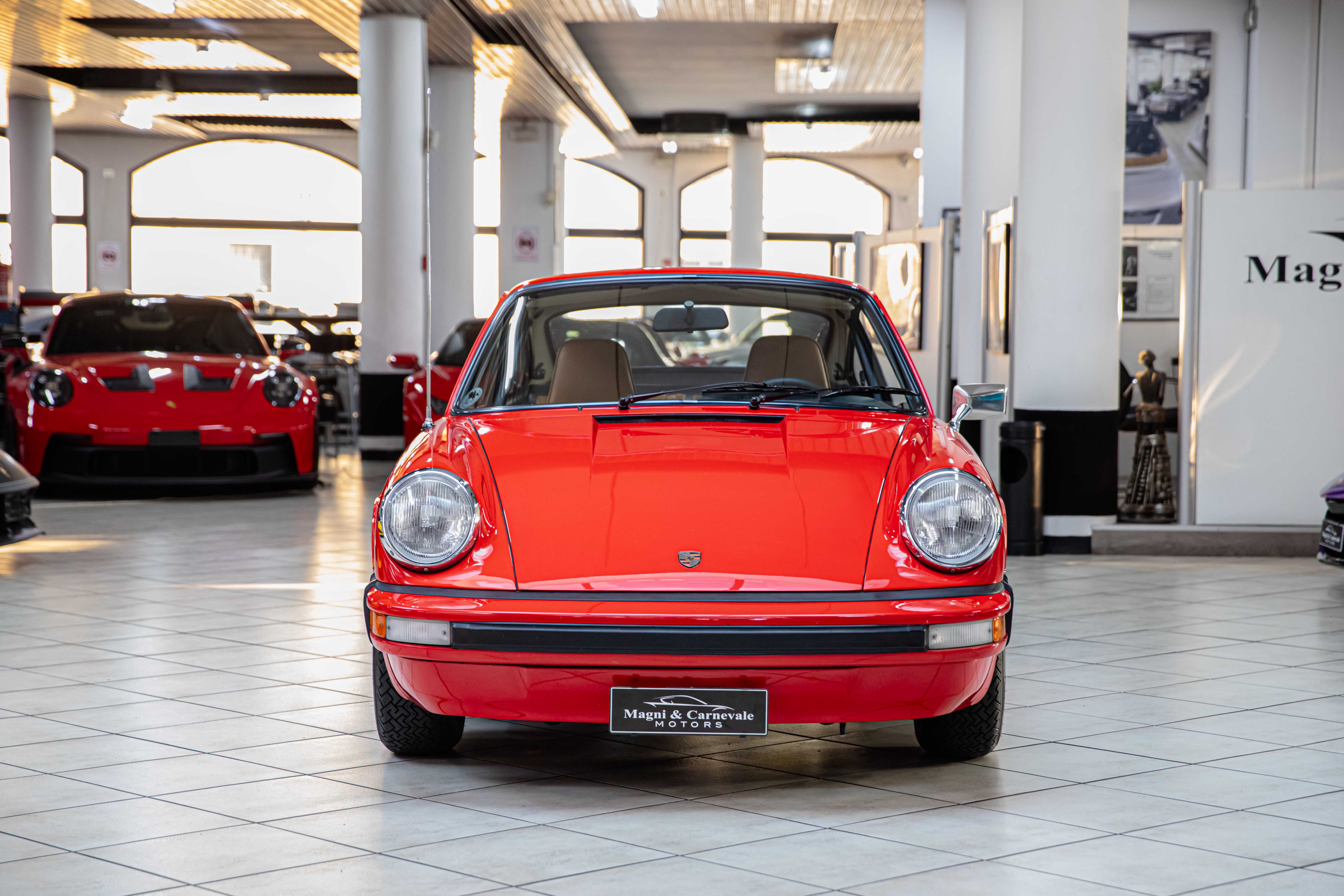 1974 Porsche 911 Carrera 2.7 MFI offered by a specialist dealer in Milan, Italy, photo 6 of 20