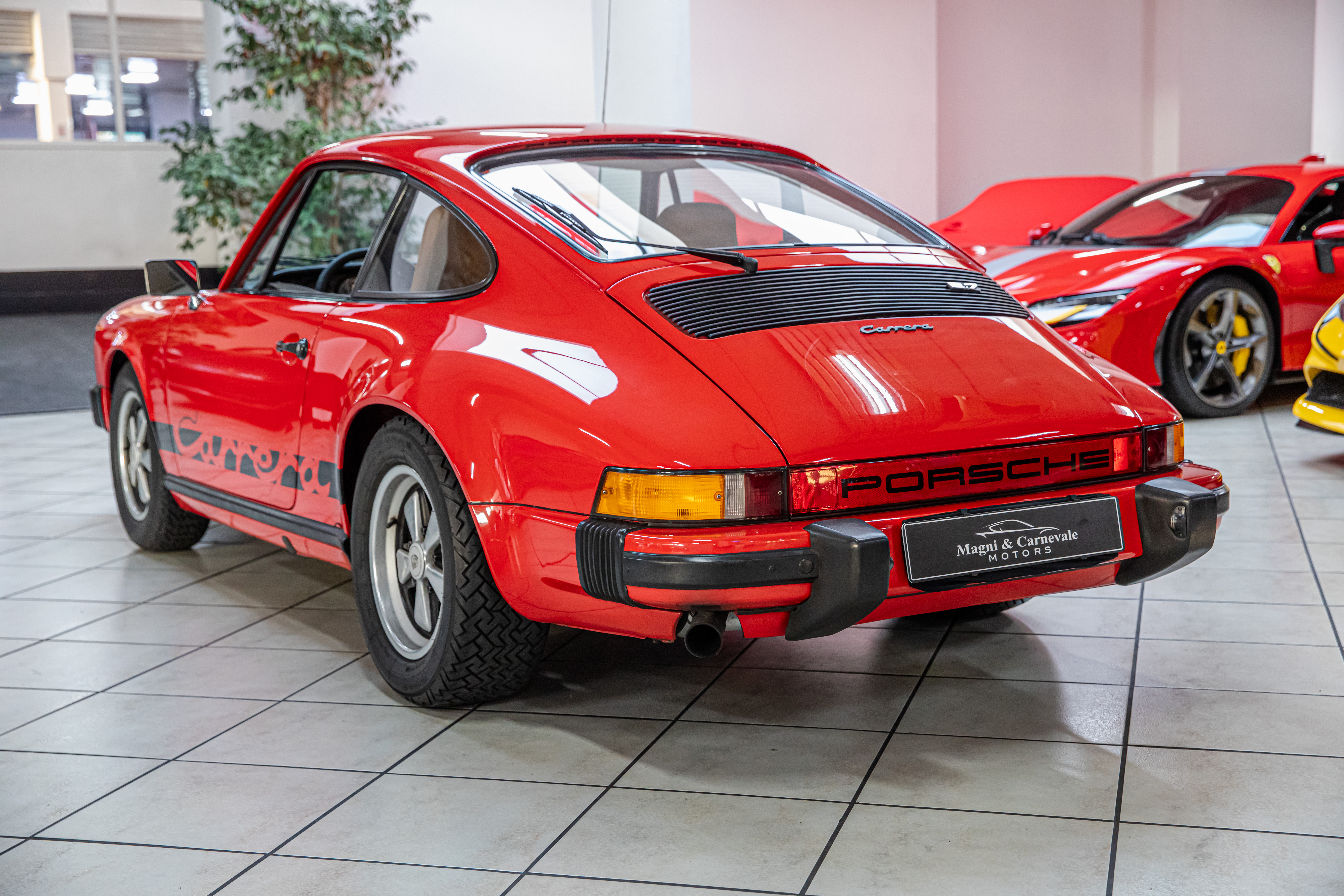 1974 Porsche 911 Carrera 2.7 MFI offered by a specialist dealer in Milan, Italy, photo 9 of 20