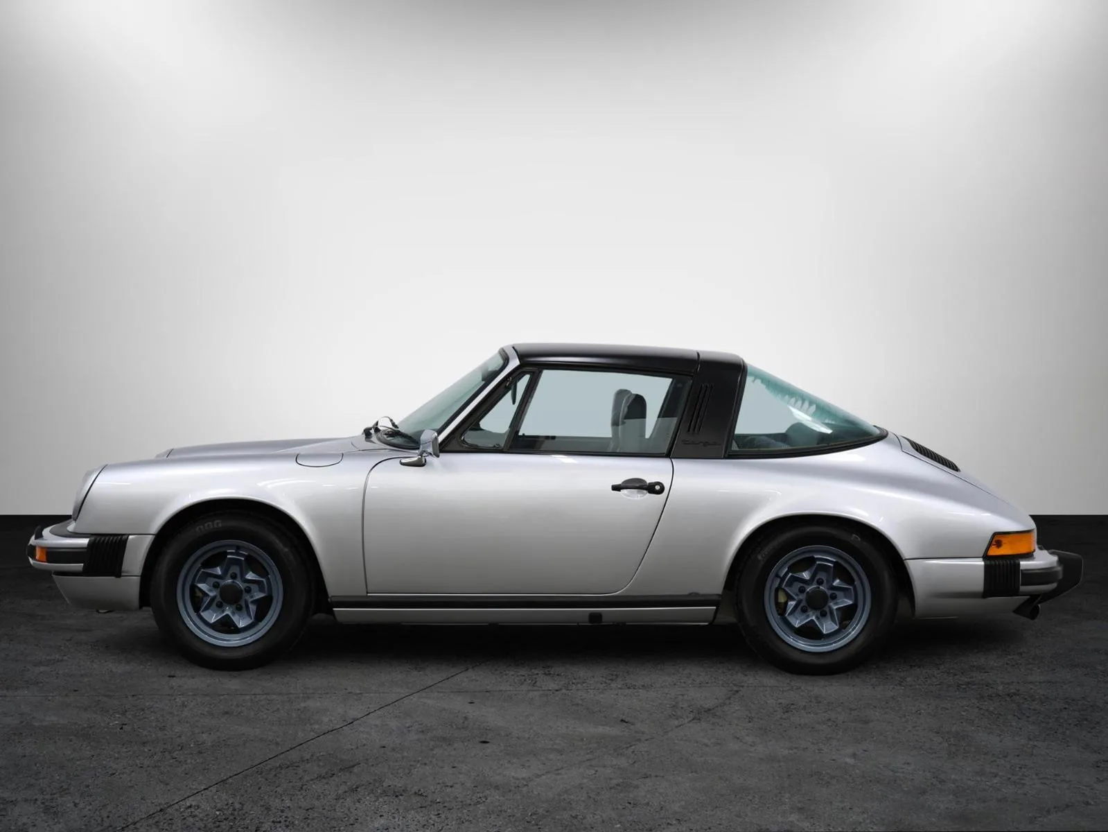 1974 Porsche 911 Targa 25 Jahre Jubiläumsmodell, 2/27