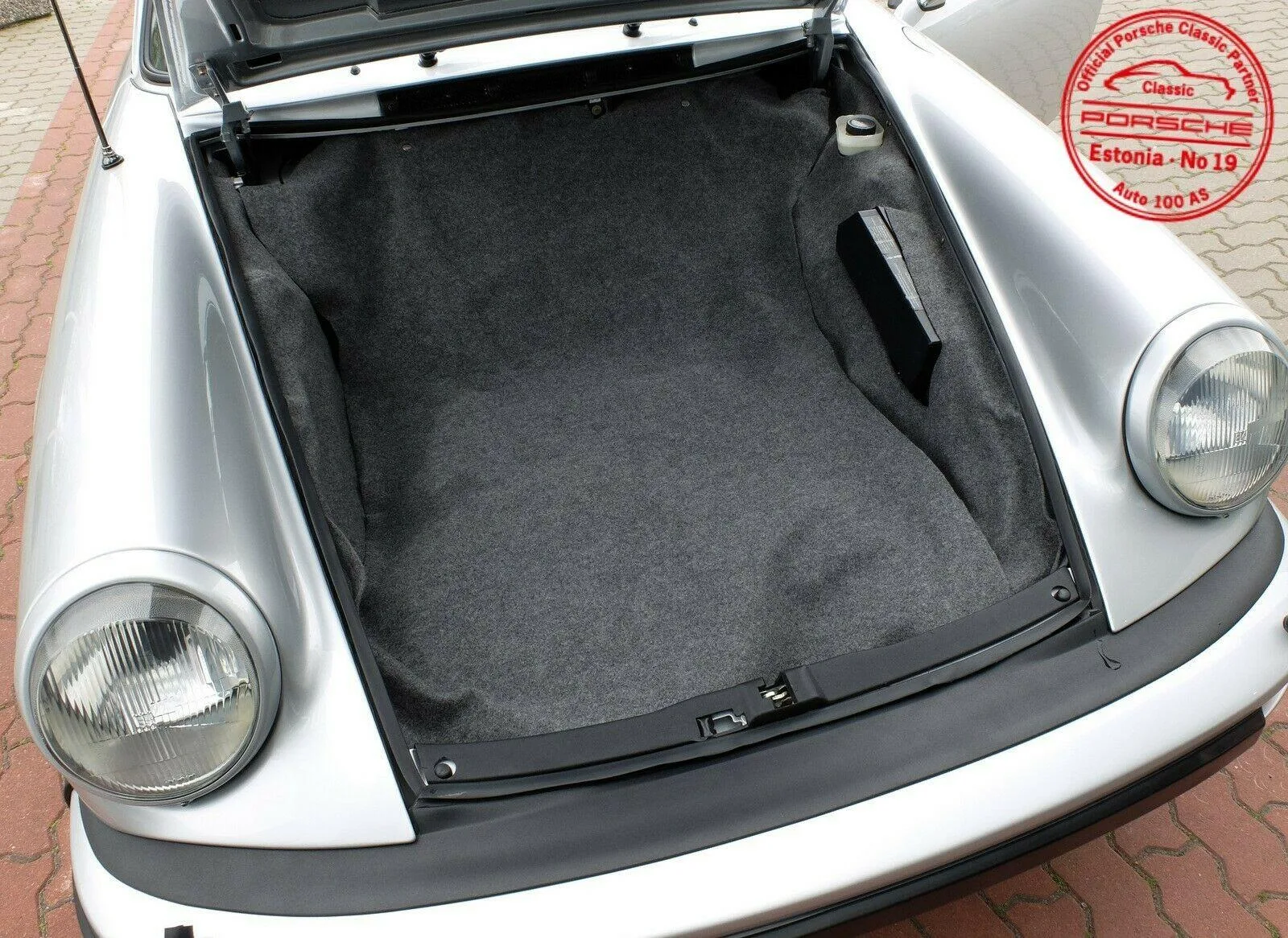 1974 Porsche 911 Targa 25 Jahre Jubiläumsmodell, 9/27