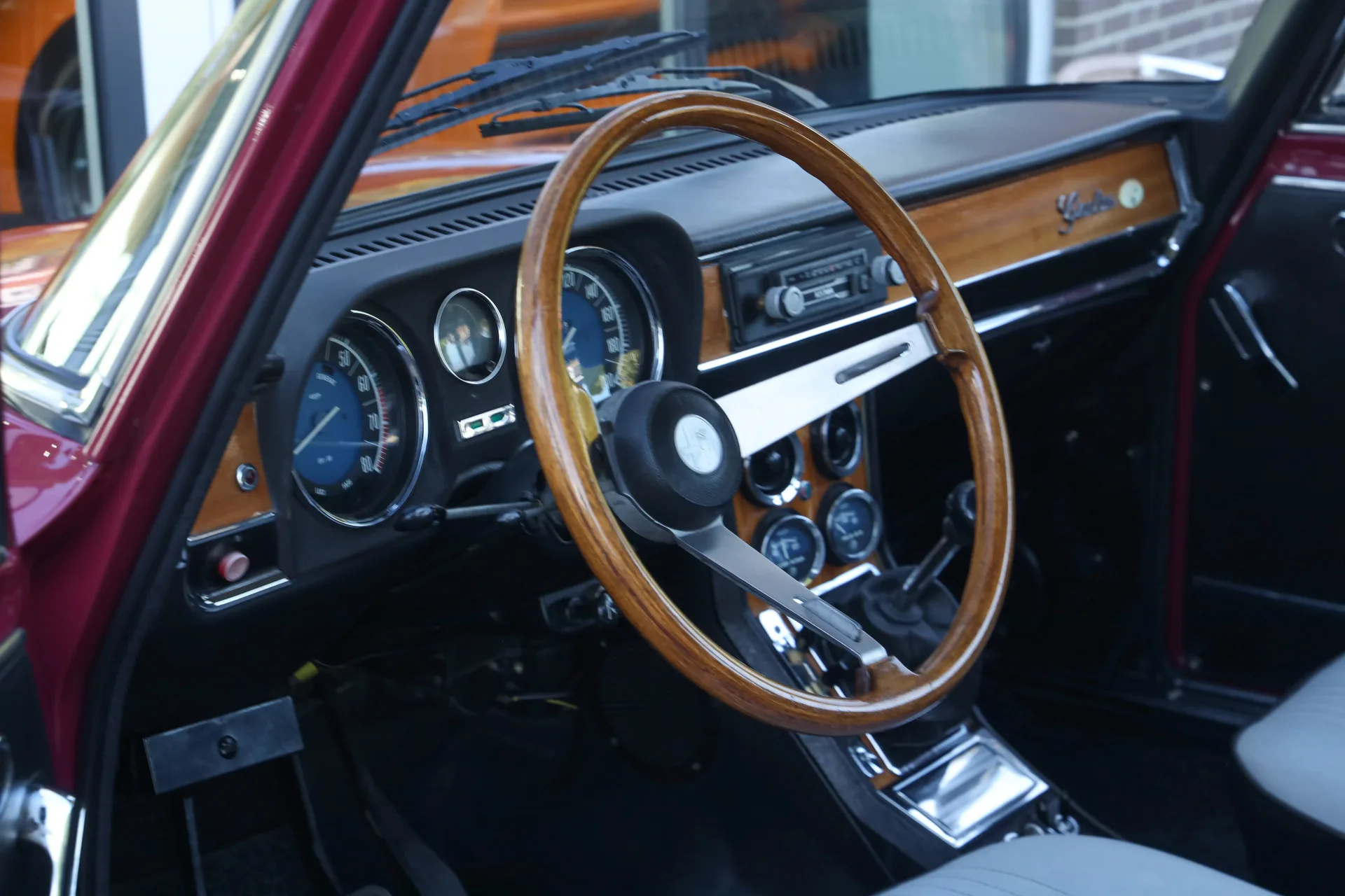 1975 Alfa Romeo Giulia Berlina Nuova Super 1300, 9/30