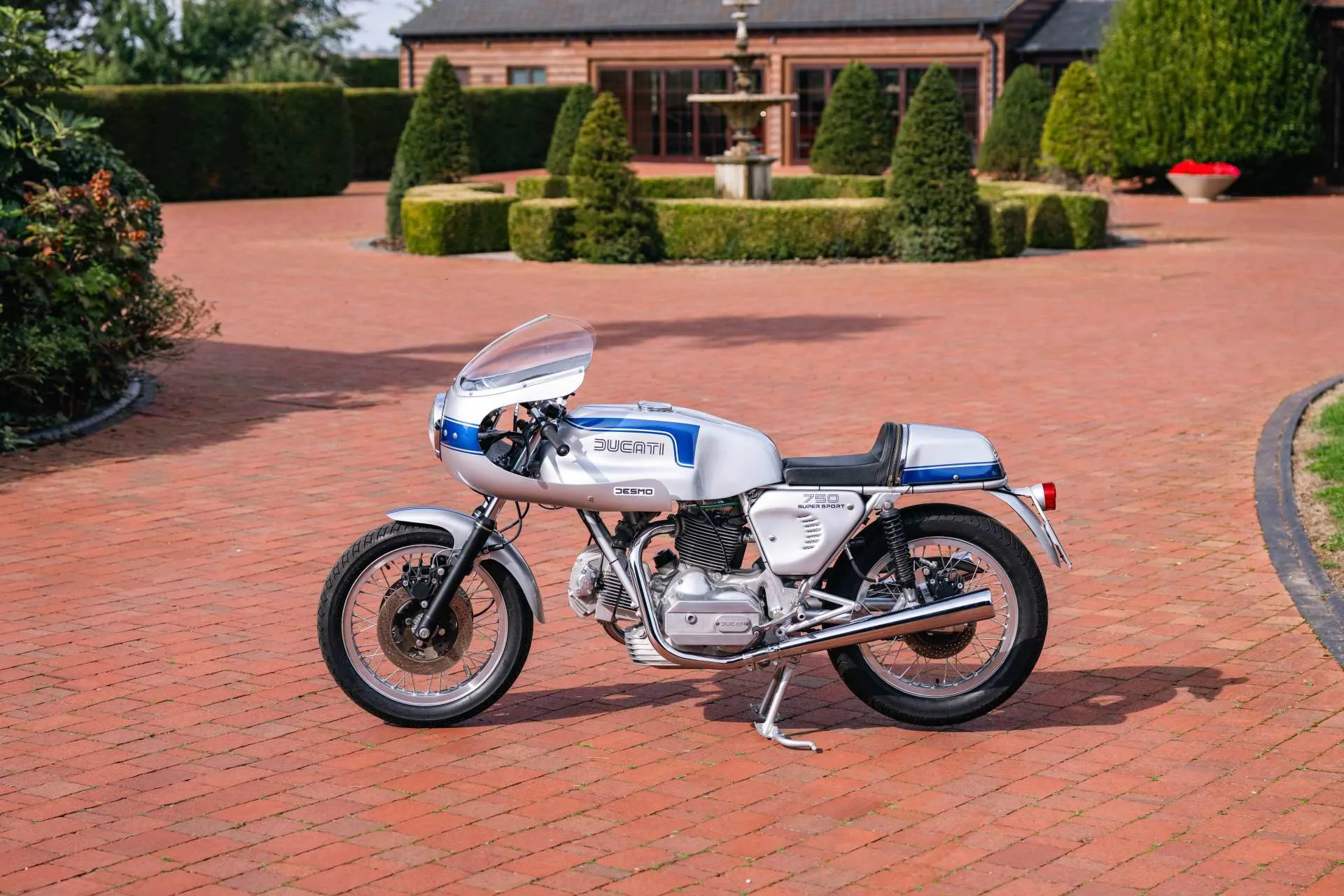 1975 Ducati 750 Super Sport Square Case, 30/30
