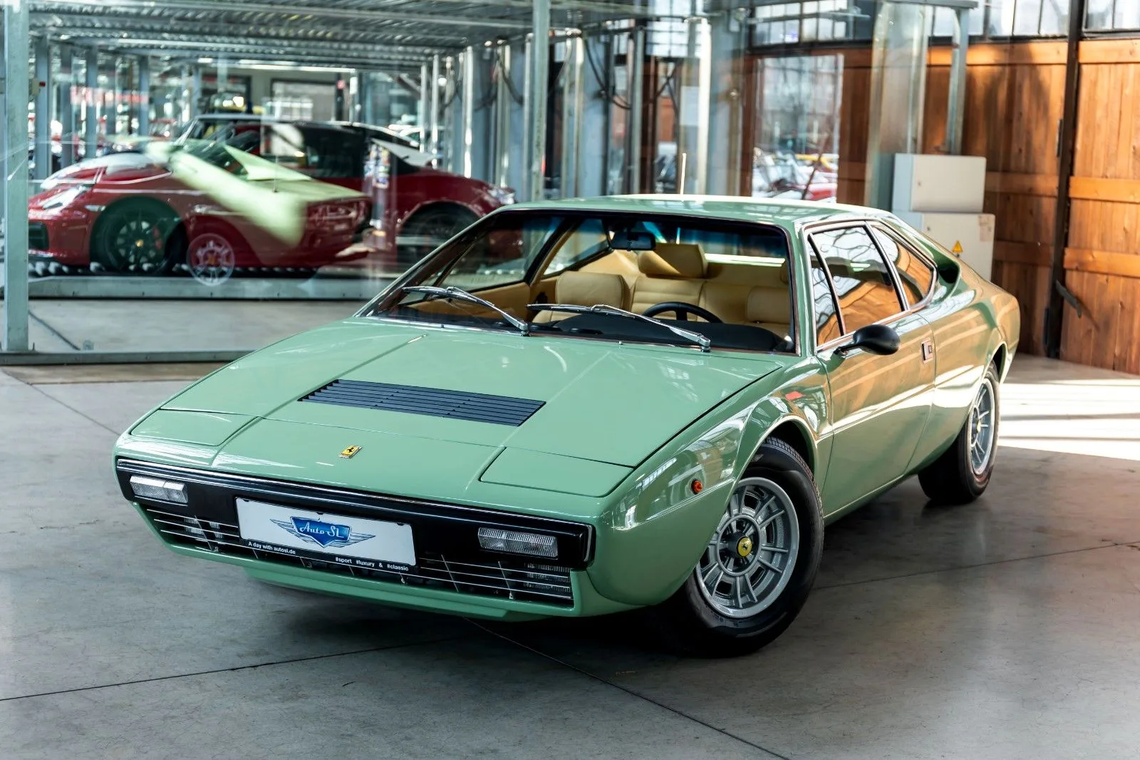 1975 Ferrari Dino 308 GT4 Bertone angeboten von einem Fachhändler in Neuss, Deutschland, Hauptfoto