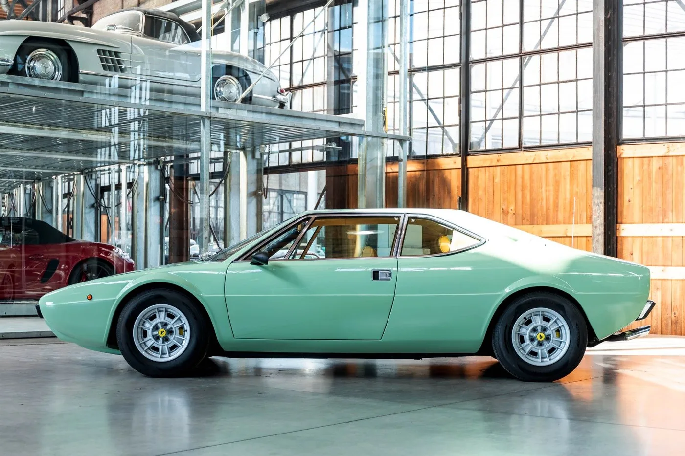 1975 Ferrari Dino 308 GT4 Bertone angeboten von einem Fachhändler in Neuss, Deutschland, Foto 5 von 10