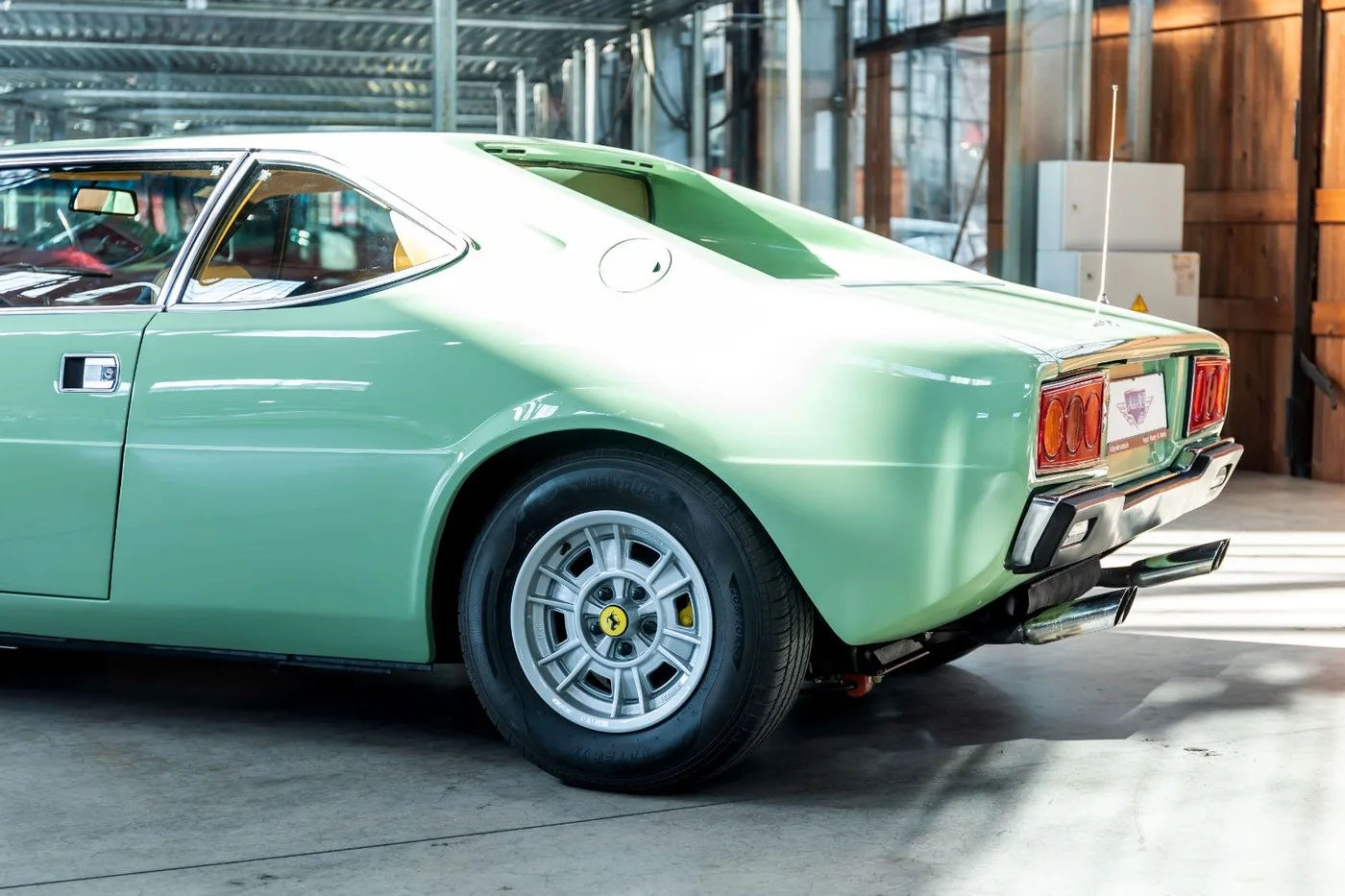1975 Ferrari Dino 308 GT4 Bertone angeboten von einem Fachhändler in Neuss, Deutschland, Foto 7 von 10
