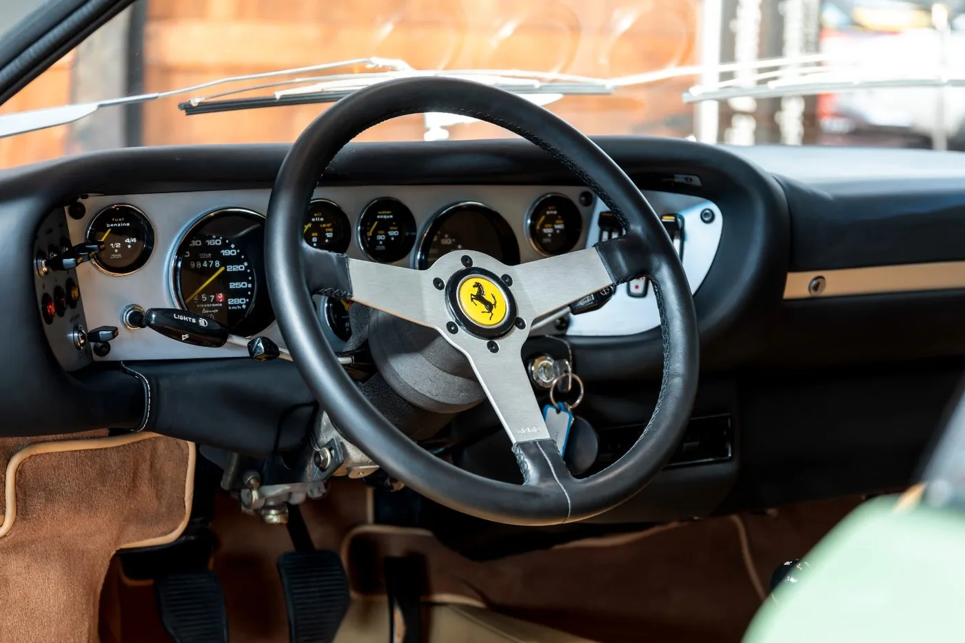 1975 Ferrari Dino 308 GT4 Bertone angeboten von einem Fachhändler in Neuss, Deutschland, Foto 10 von 10