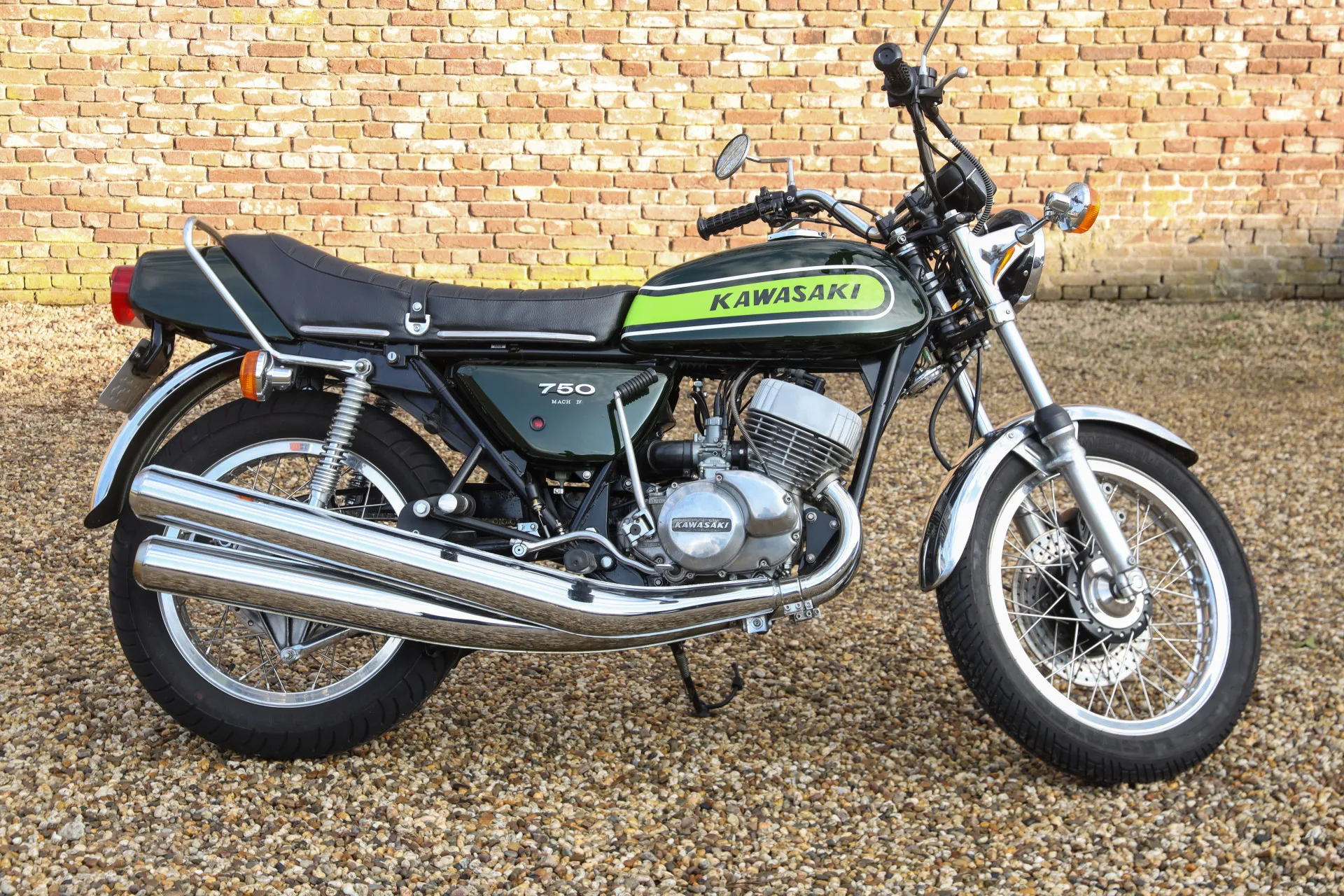 1975 Kawasaki H2 750 Mach IV offered by a specialist dealer in Brummen, Netherlands, main photo