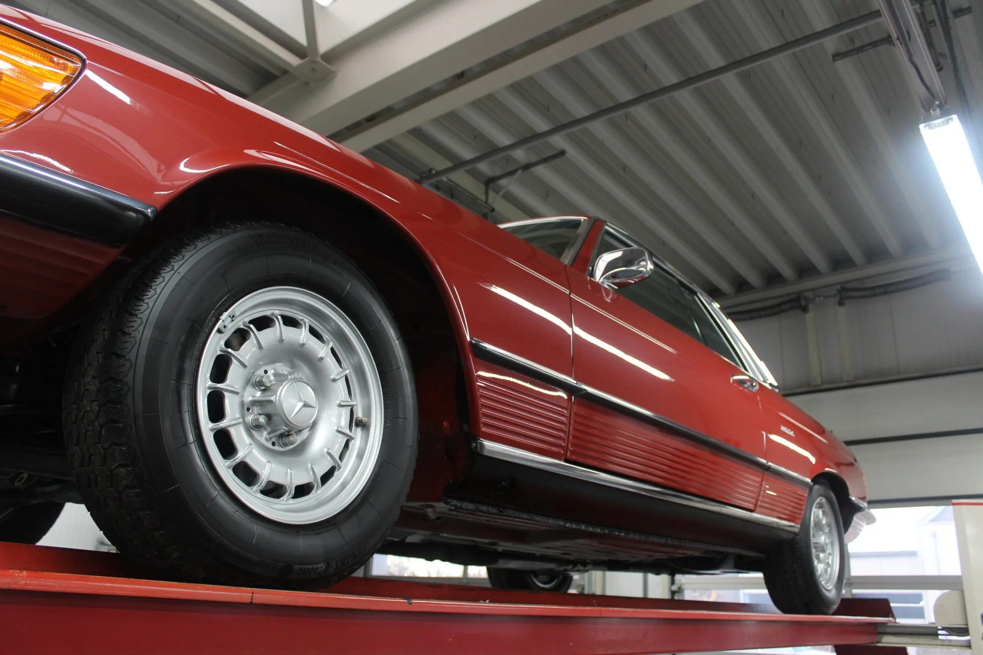1975 Mercedes-Benz 280 SLC, 14/30