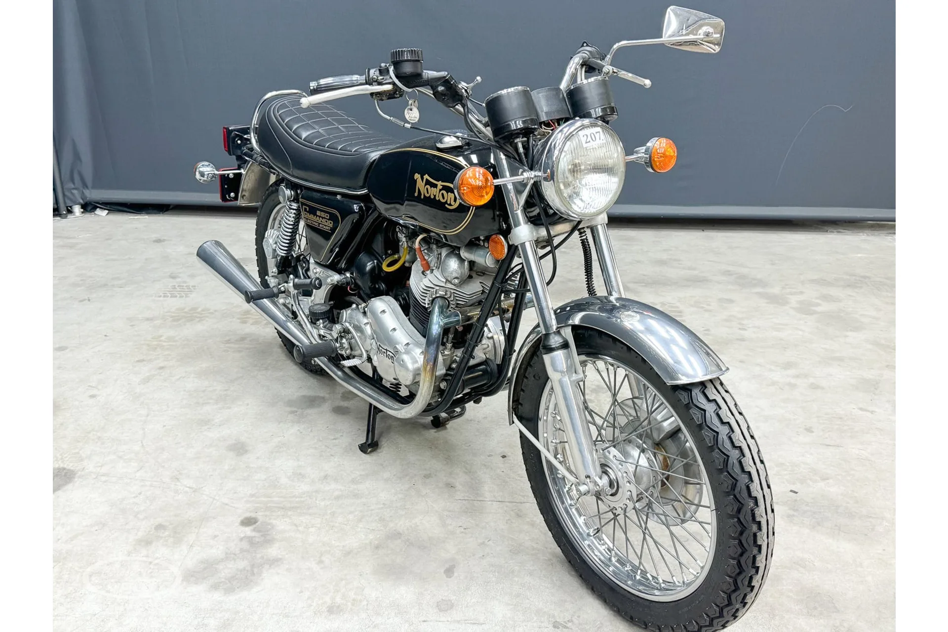 1975 Norton Commando 850 Mk3, 2/17