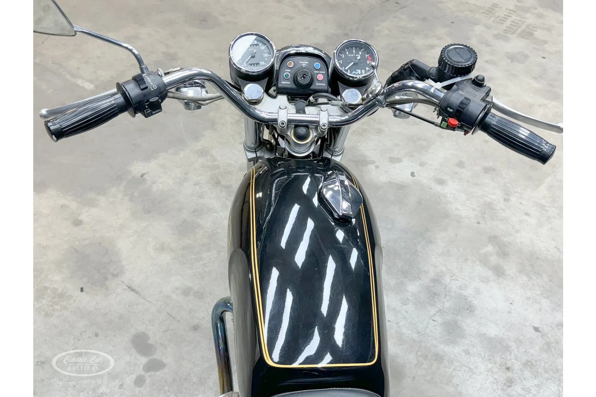 1975 Norton Commando 850 Mk3, 13/17