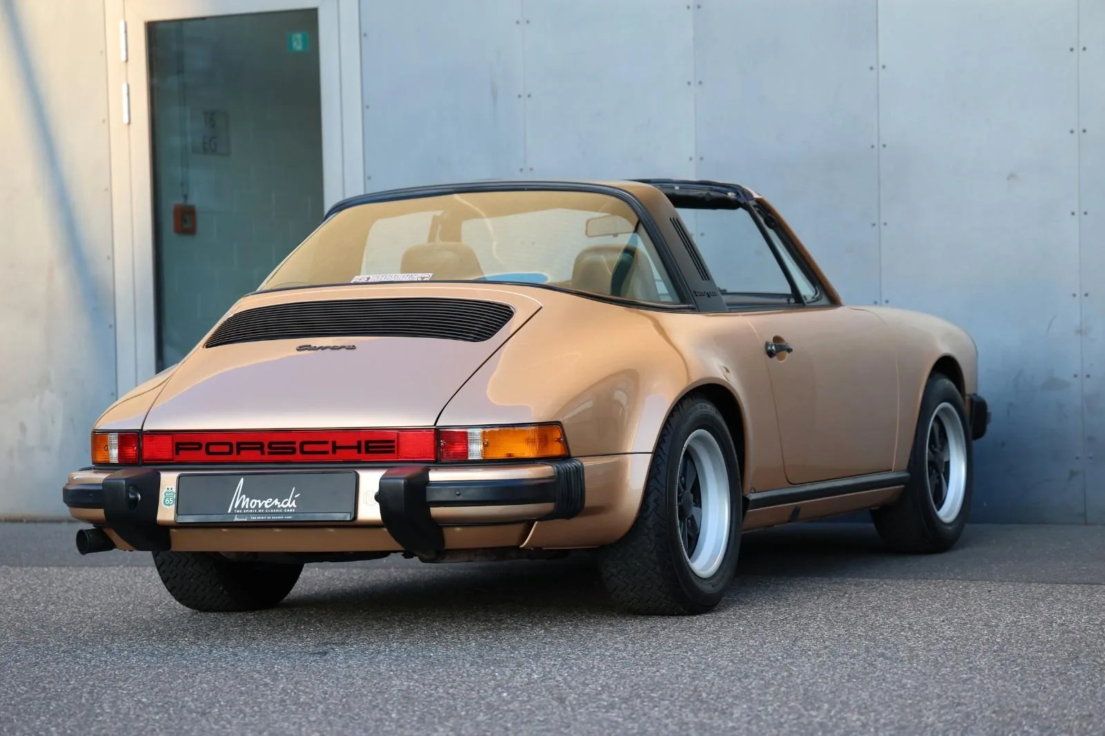 1975 Porsche 911 Carrera 2.7 Targa, 11/24