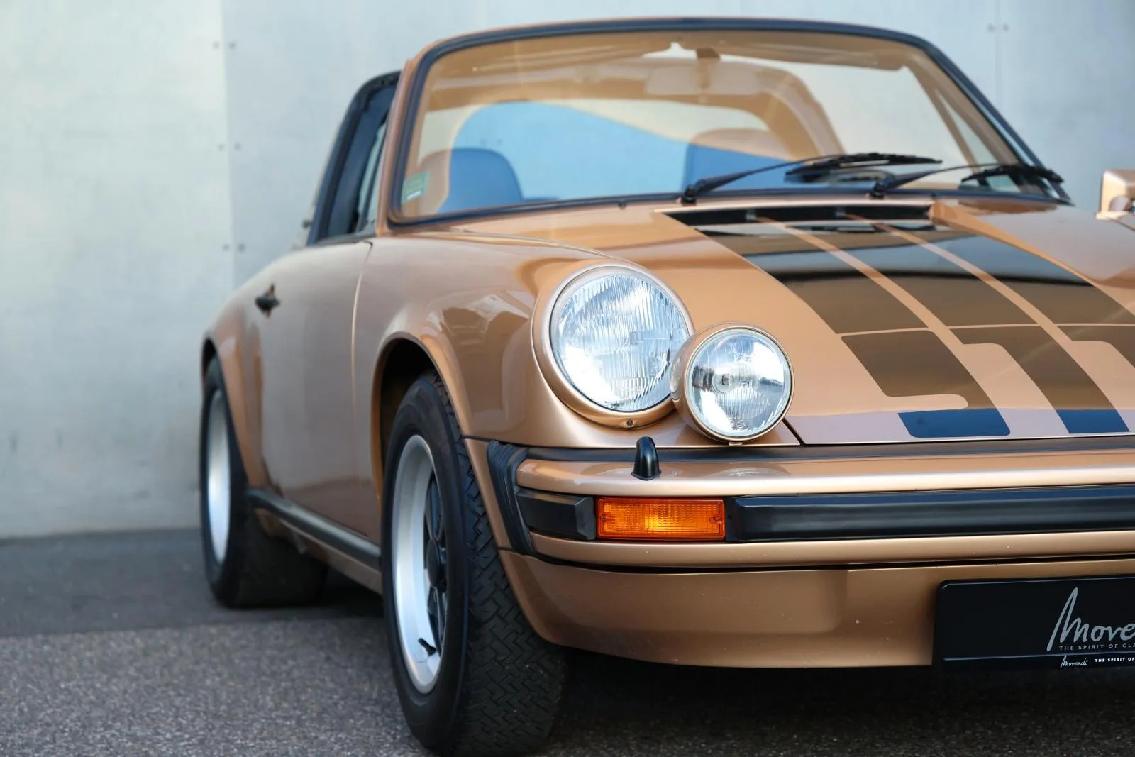 1975 Porsche 911 Carrera 2.7 Targa, 13/24