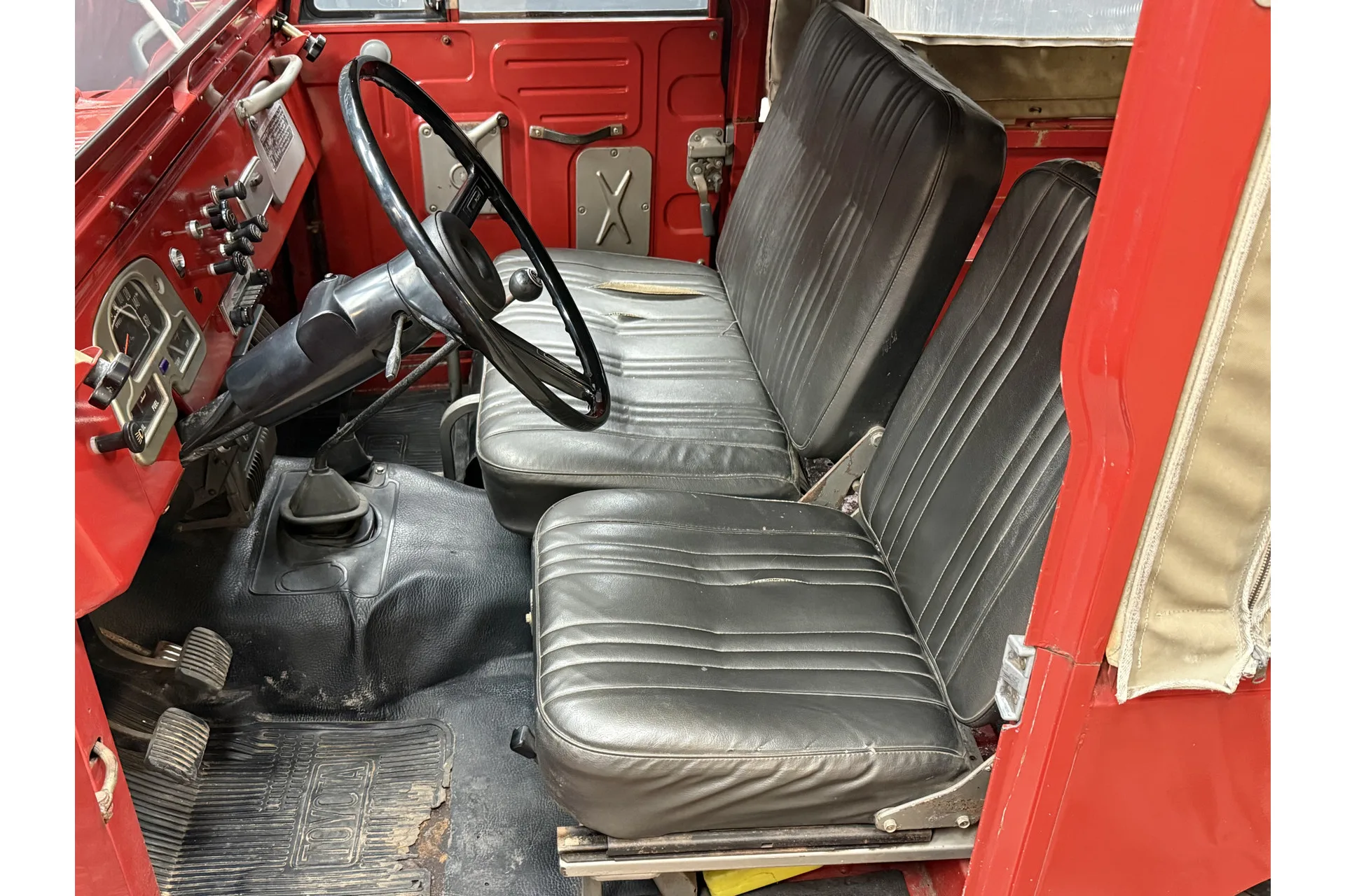 1975 Toyota Land Cruiser 40 FJ40 Soft Top, 12/30