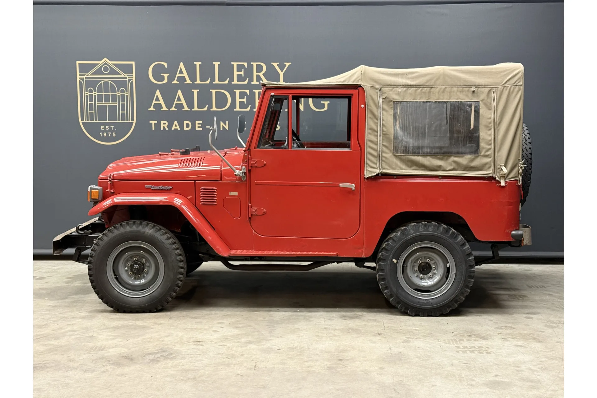 1975 Toyota Land Cruiser 40 FJ40 Soft Top, 16/30