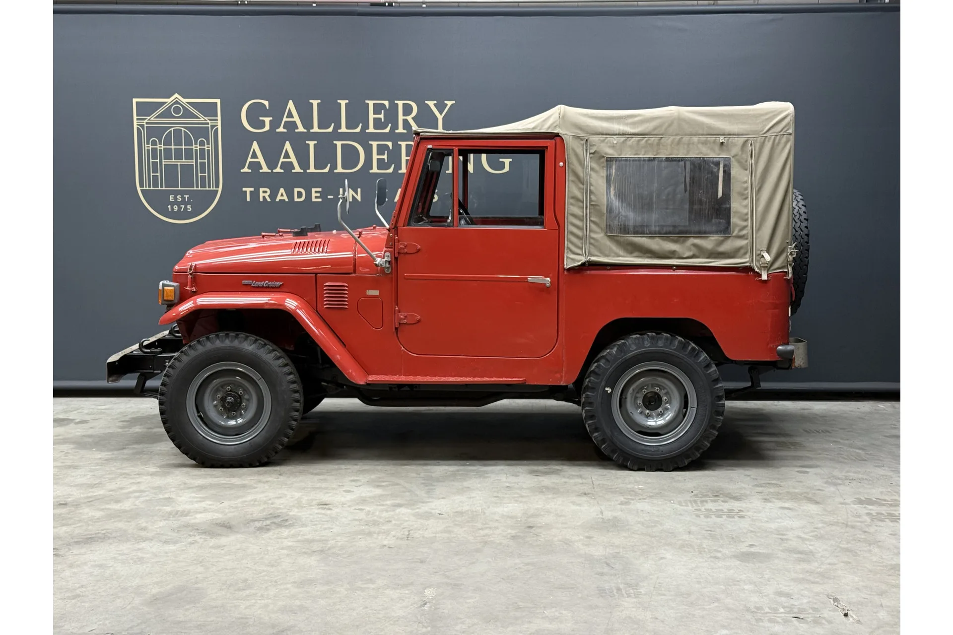 1975 Toyota Land Cruiser 40 FJ40 Soft Top, 18/30