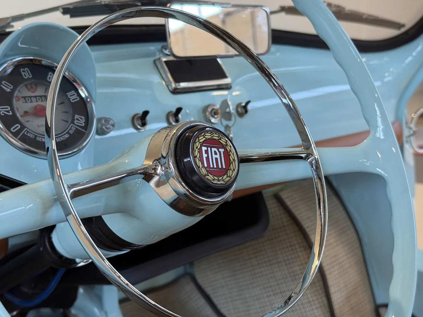 1976 Fiat 500 Spiaggina proposée par un concessionnaire spécialisé à Lucca, Italie, photo 8 sur 20