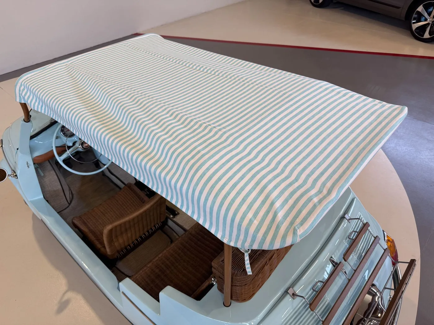 1976 Fiat 500 Spiaggina proposée par un concessionnaire spécialisé à Lucca, Italie, photo 20 sur 20