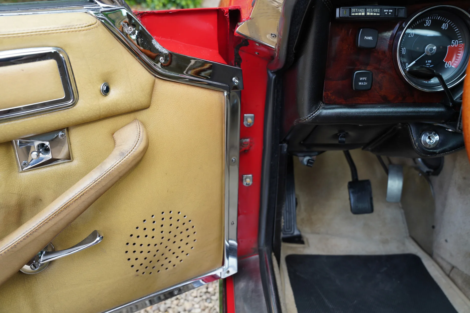 1976 Jensen Interceptor III, 19/30