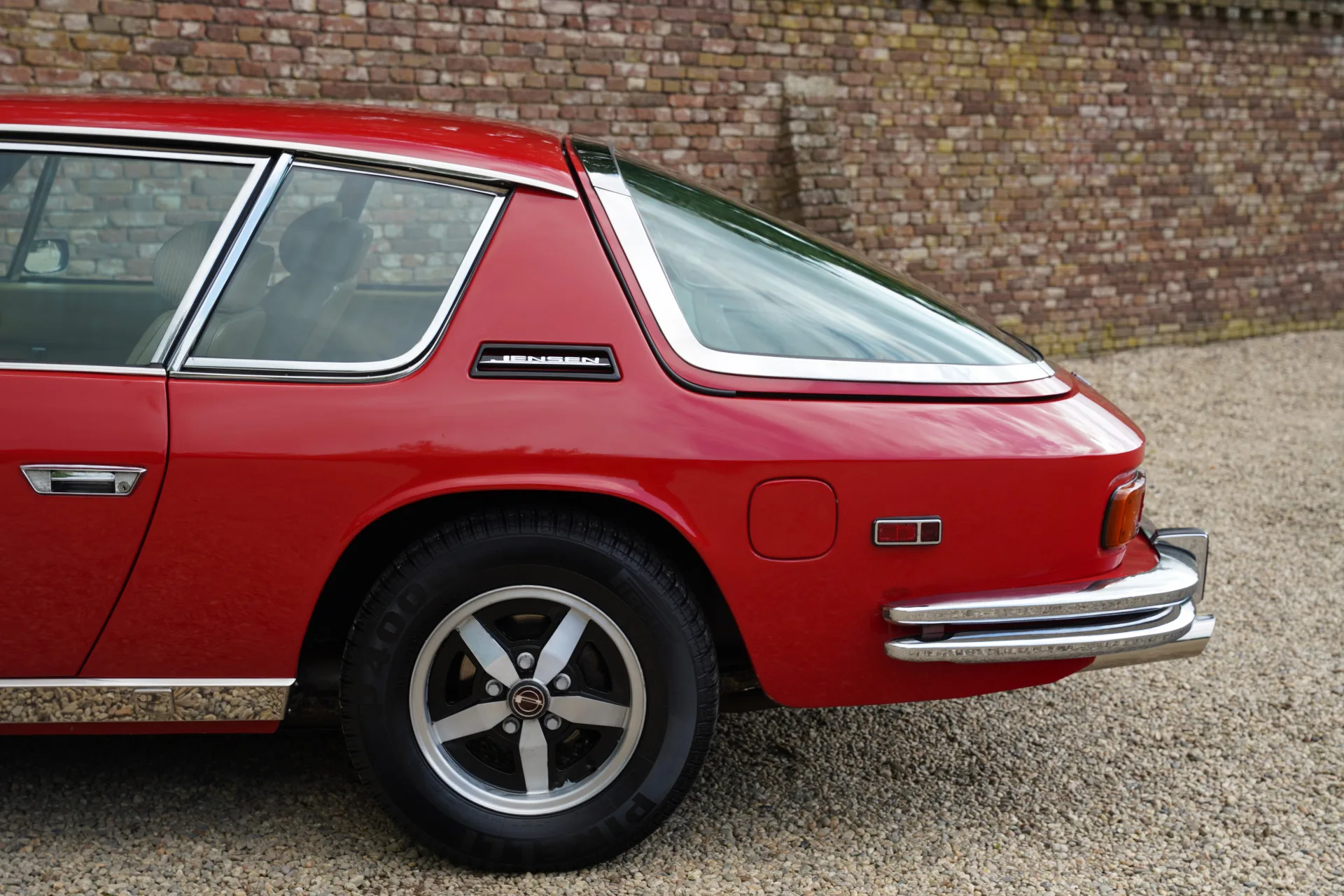 1976 Jensen Interceptor III, 29/30
