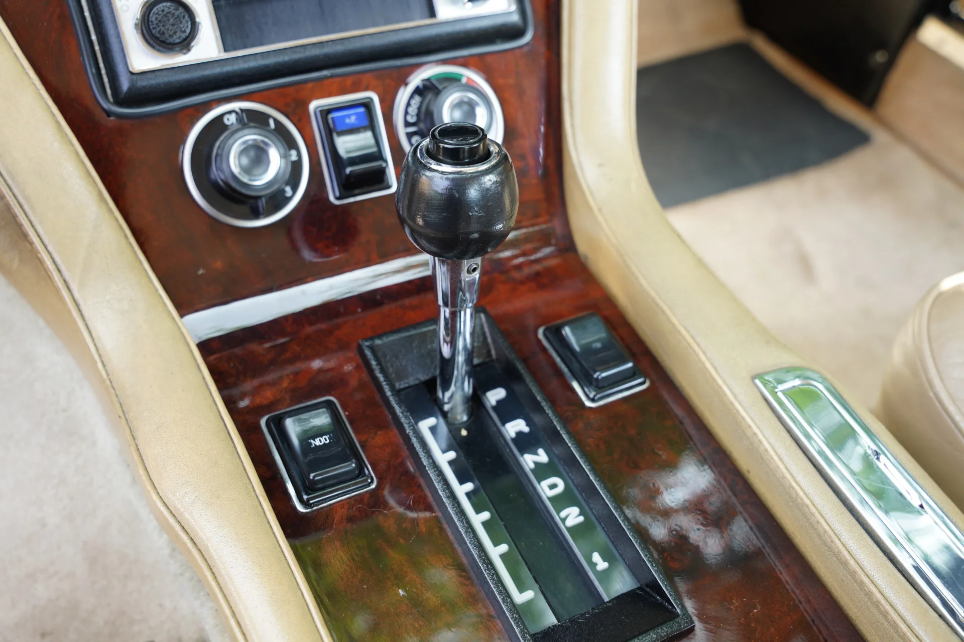 1976 Jensen Interceptor III, 30/30