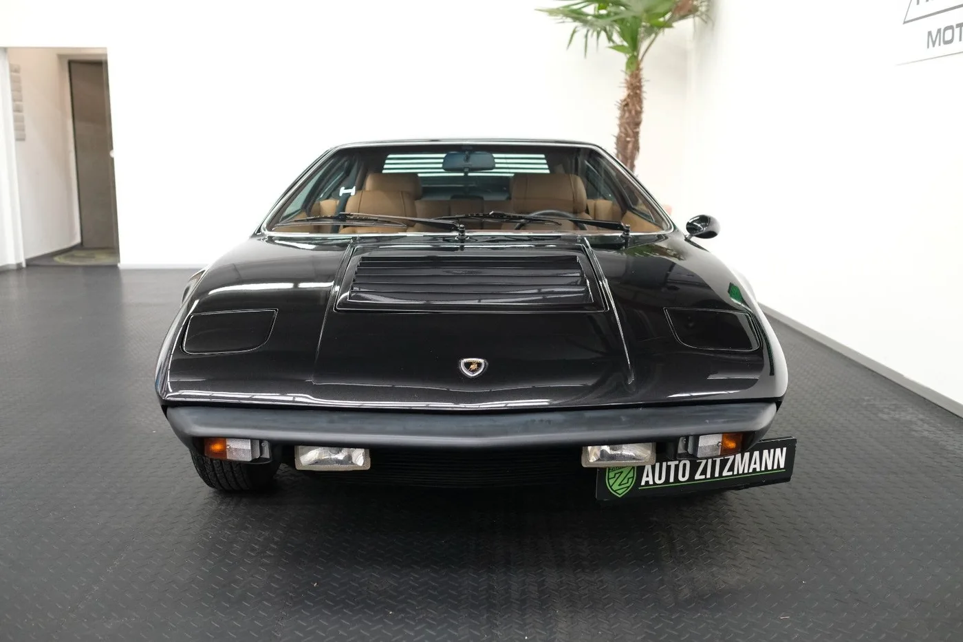 1976 Lamborghini Urraco P300 angeboten von einem Fachhändler in Nuremberg, Deutschland, Foto 3 von 15