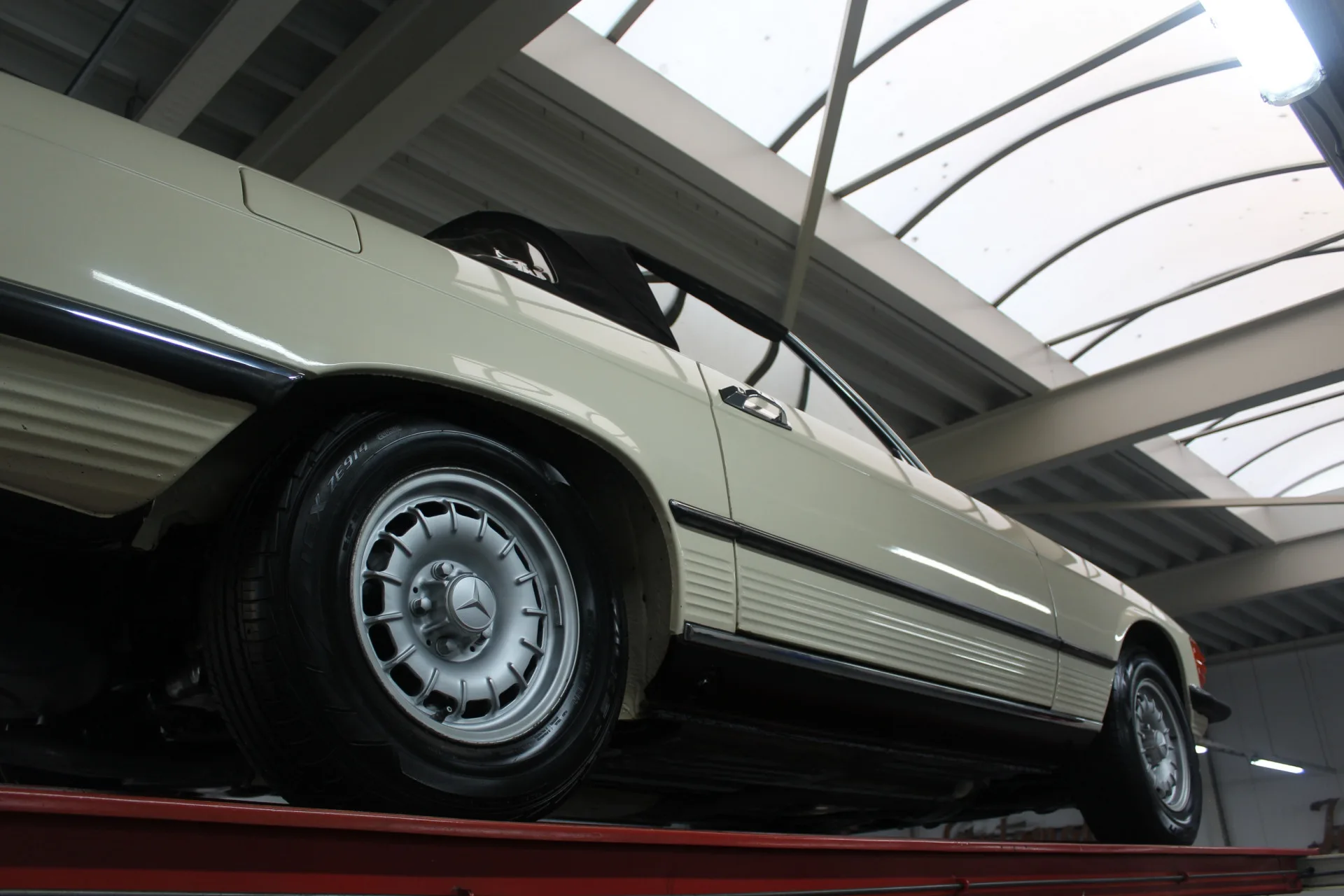1976 Mercedes-Benz SL 280, 15/30