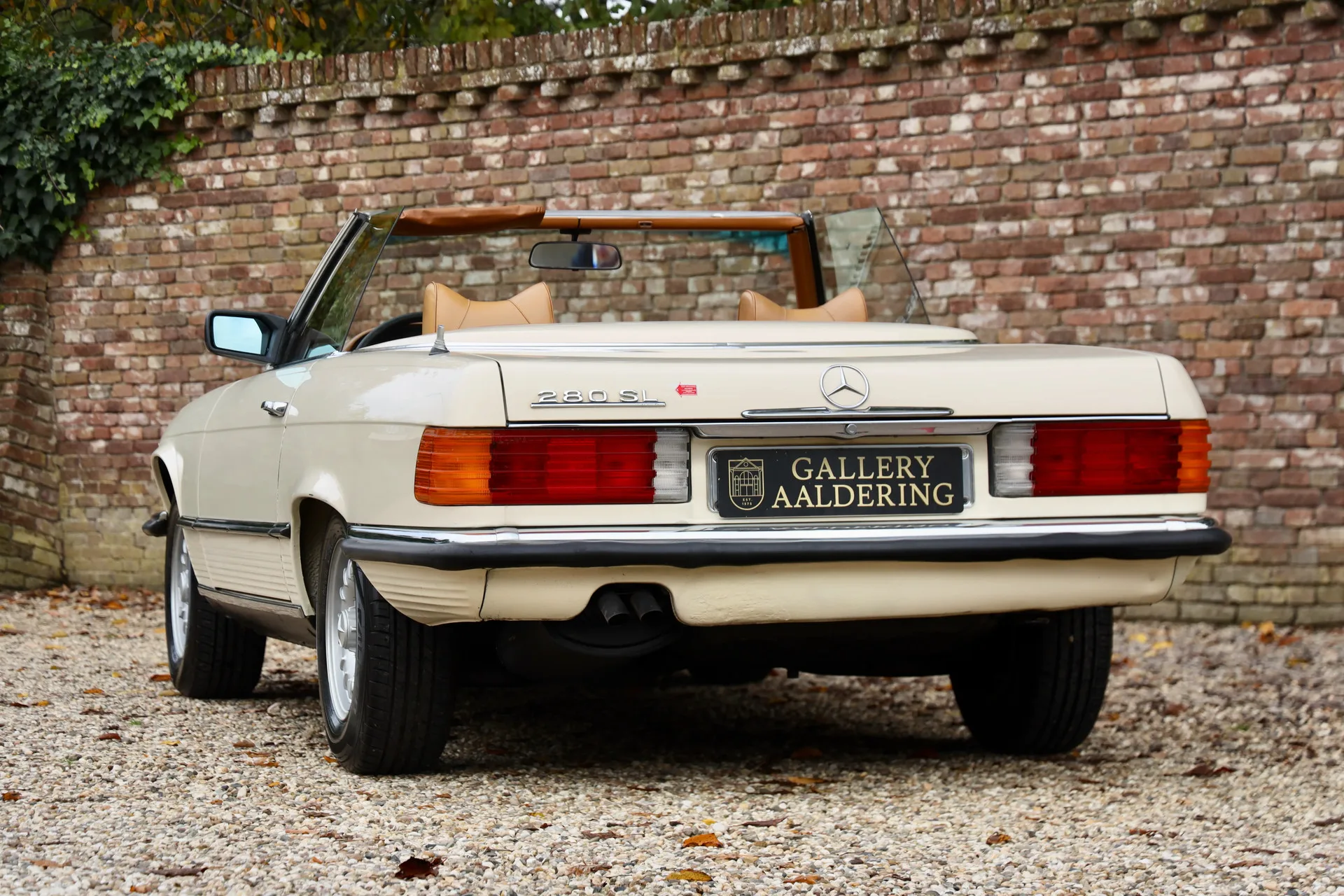 1976 Mercedes-Benz SL 280, 21/30