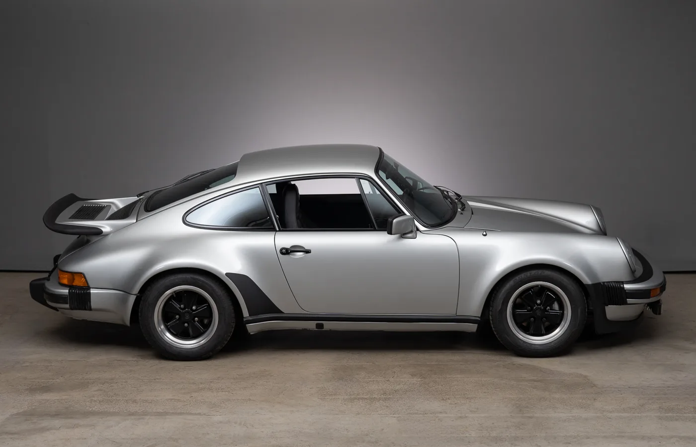 1976 Porsche 911 Turbo 3.0 (930), 8/29