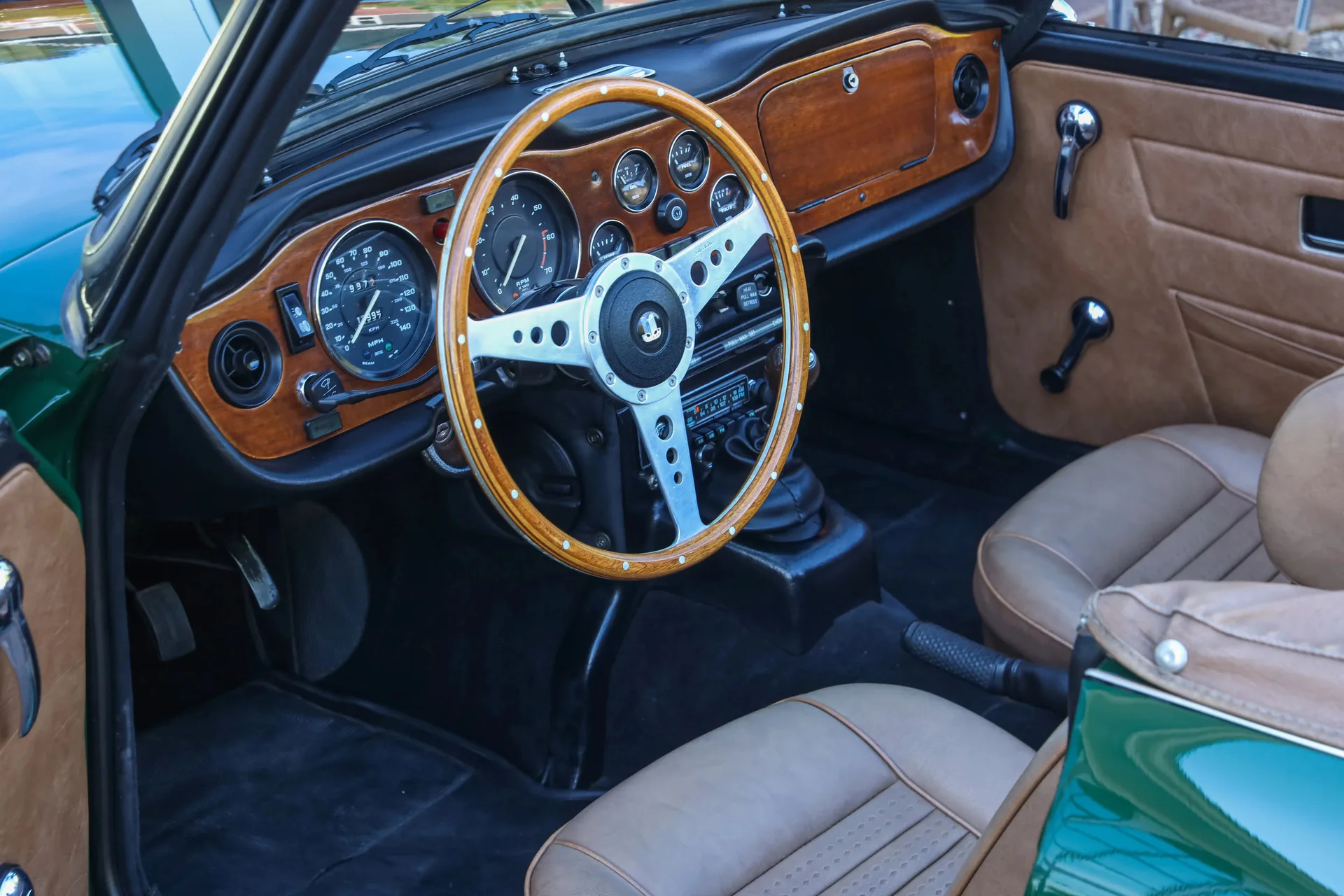 1976 Triumph TR6 Overdrive, 3/30