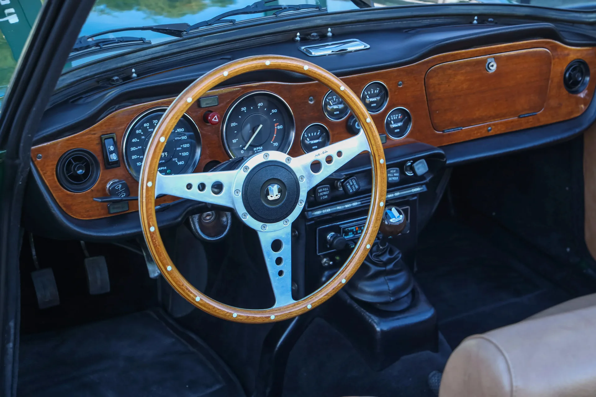 1976 Triumph TR6 Overdrive, 16/30