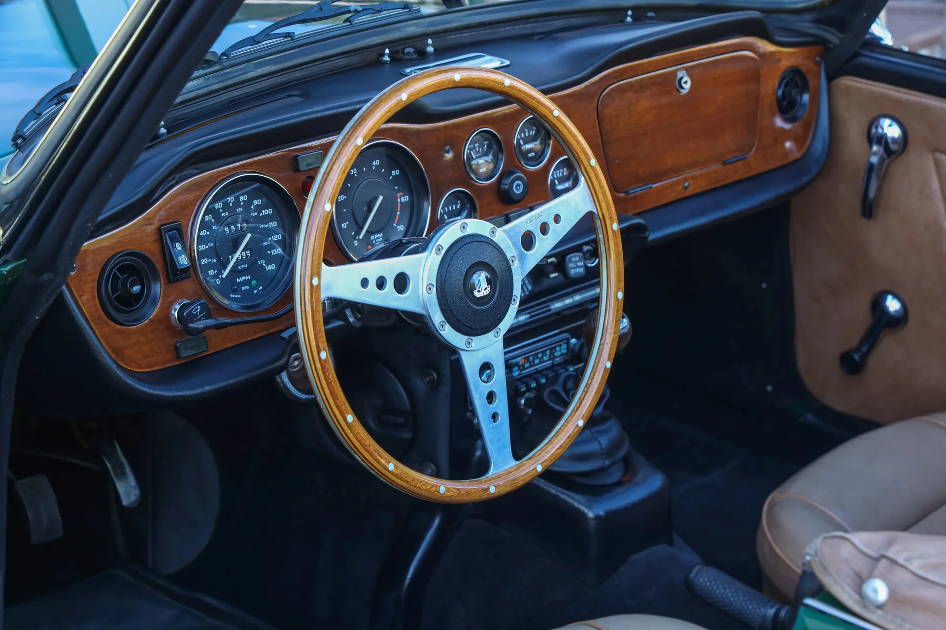 1976 Triumph TR6 Overdrive, 29/30